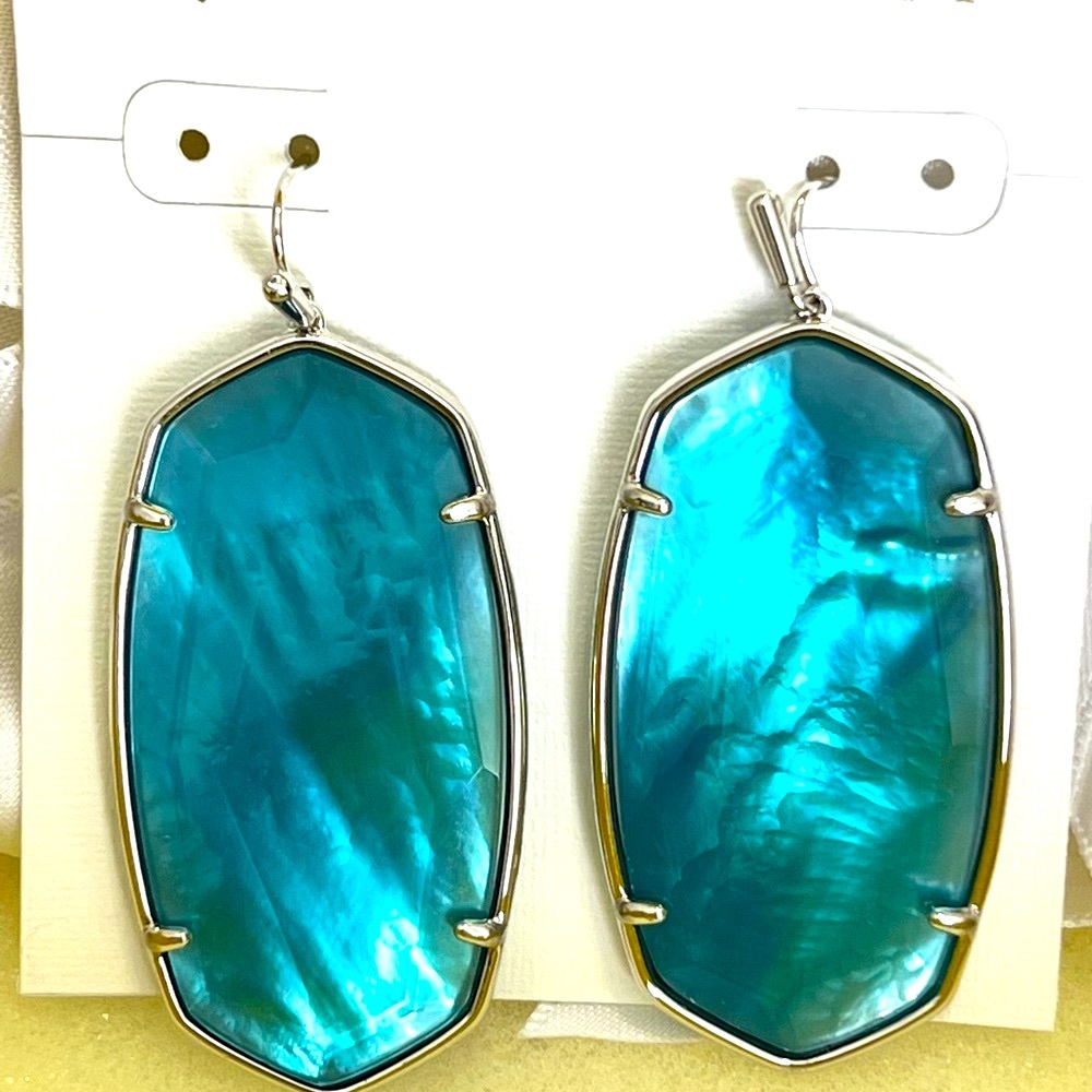 NWT Rare & Retired Kendra Scott Danielle Earrings Peacock Blue Illusion Silver 😊 - Picture 7 of 10